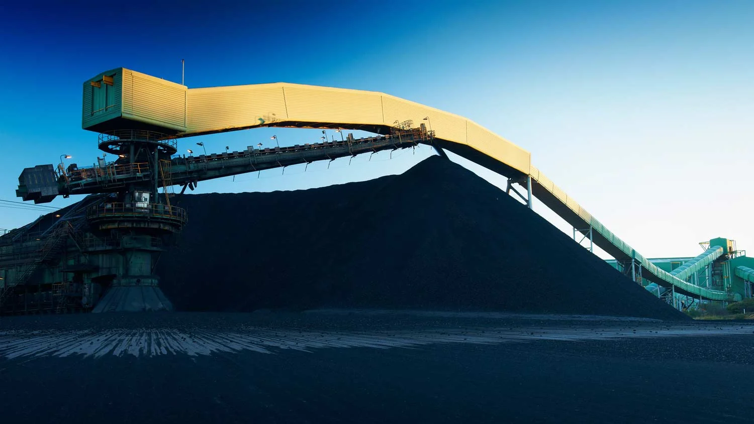 Stacking conveyor and coal stockpile at Mt Arthur